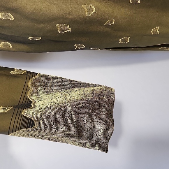 Womens Olive Green Silk Blend Metallic Thread Mandarin Collar Floral Print Kurta - Picture 5 of 16